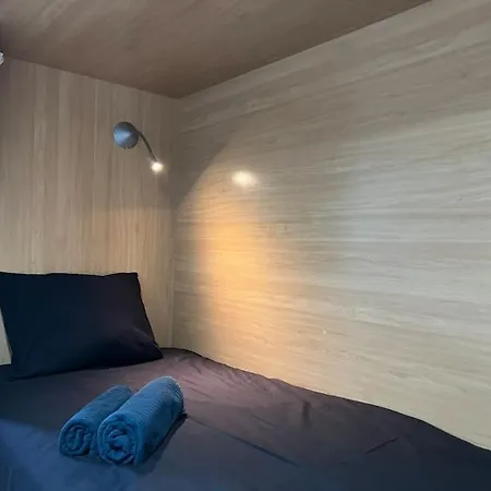 Apartment Japanese Style 9 Person Flat, Close To Alhambra *