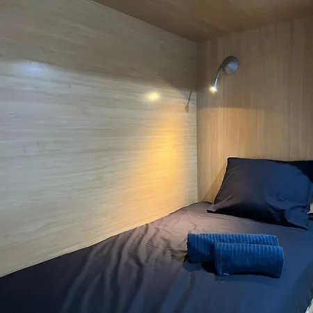 Apartment Japanese Style 9 Person Flat, Close To Alhambra *
