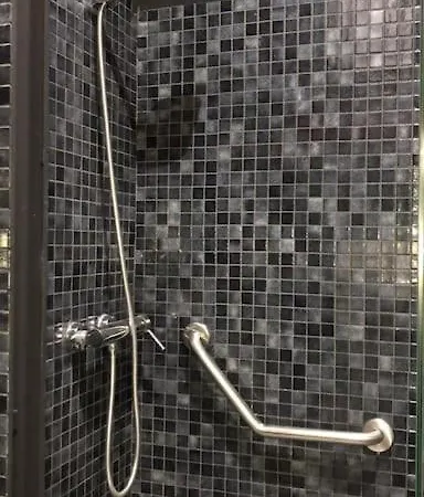 Japanese Style 9 Person Flat, Close To Alhambra * 格拉纳达